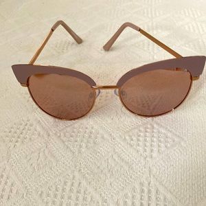 Express Ladies Aviator Style Polarized Sunglasses Rose gold frame